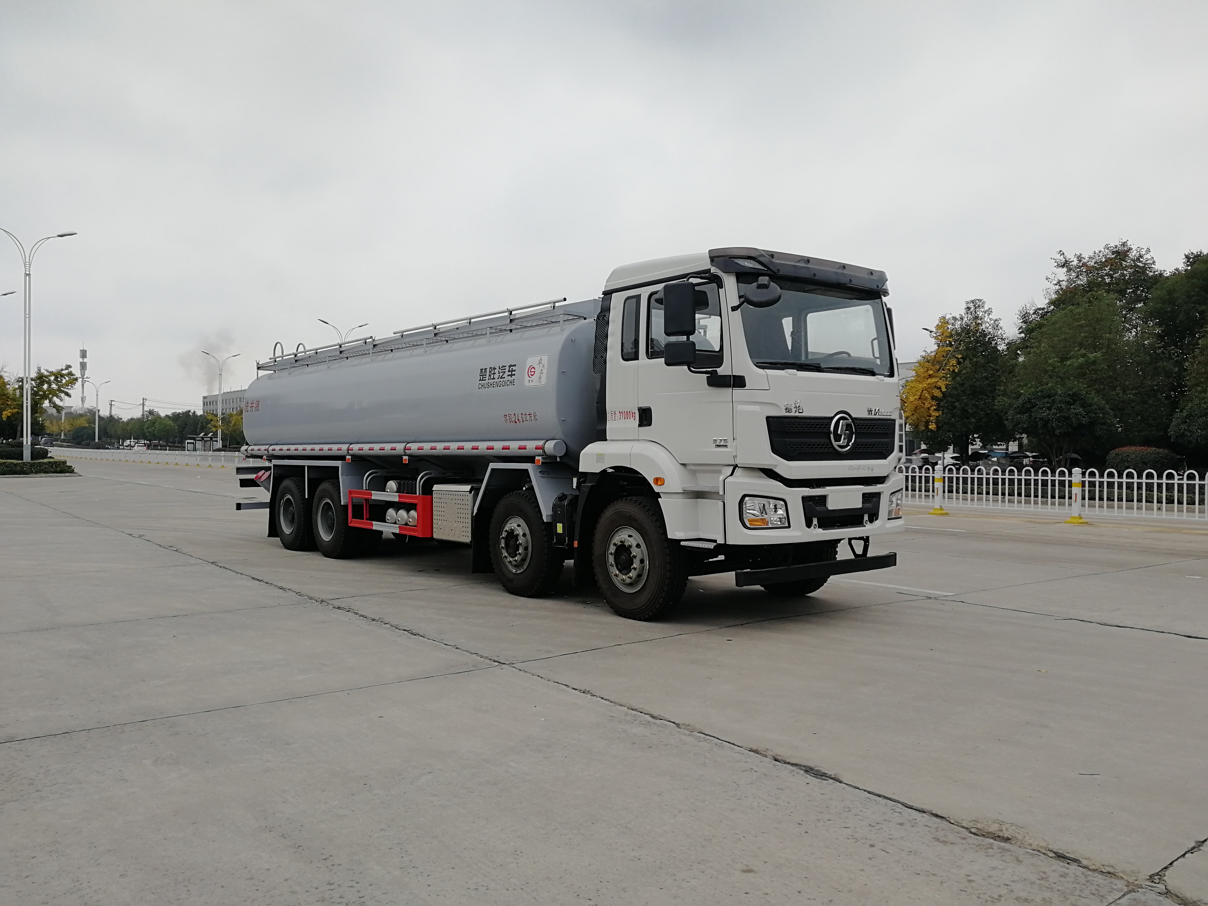 供液車，供液車廠家，專用車廠家，楚勝集團(tuán)